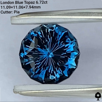 ロンドンブルートパーズ6.72ct★美濃色から細やかな秒針のような煌めきがたまらないテーブルキューブナリカーカット★サイコロチャレンジプライス