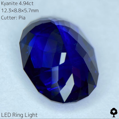 【難題に逃げずに挑み続ける】ロイヤルブルーカイヤナイト4.94ct★カット難易度最上級の一級品ロイヤルブルーをどこにも無い輪郭縁取りカットに仕上げた逸品★ピアッちゃんカイアナイト制覇記念プライス★