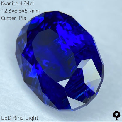 【難題に逃げずに挑み続ける】ロイヤルブルーカイヤナイト4.94ct★カット難易度最上級の一級品ロイヤルブルーをどこにも無い輪郭縁取りカットに仕上げた逸品★ピアッちゃんカイアナイト制覇記念プライス★