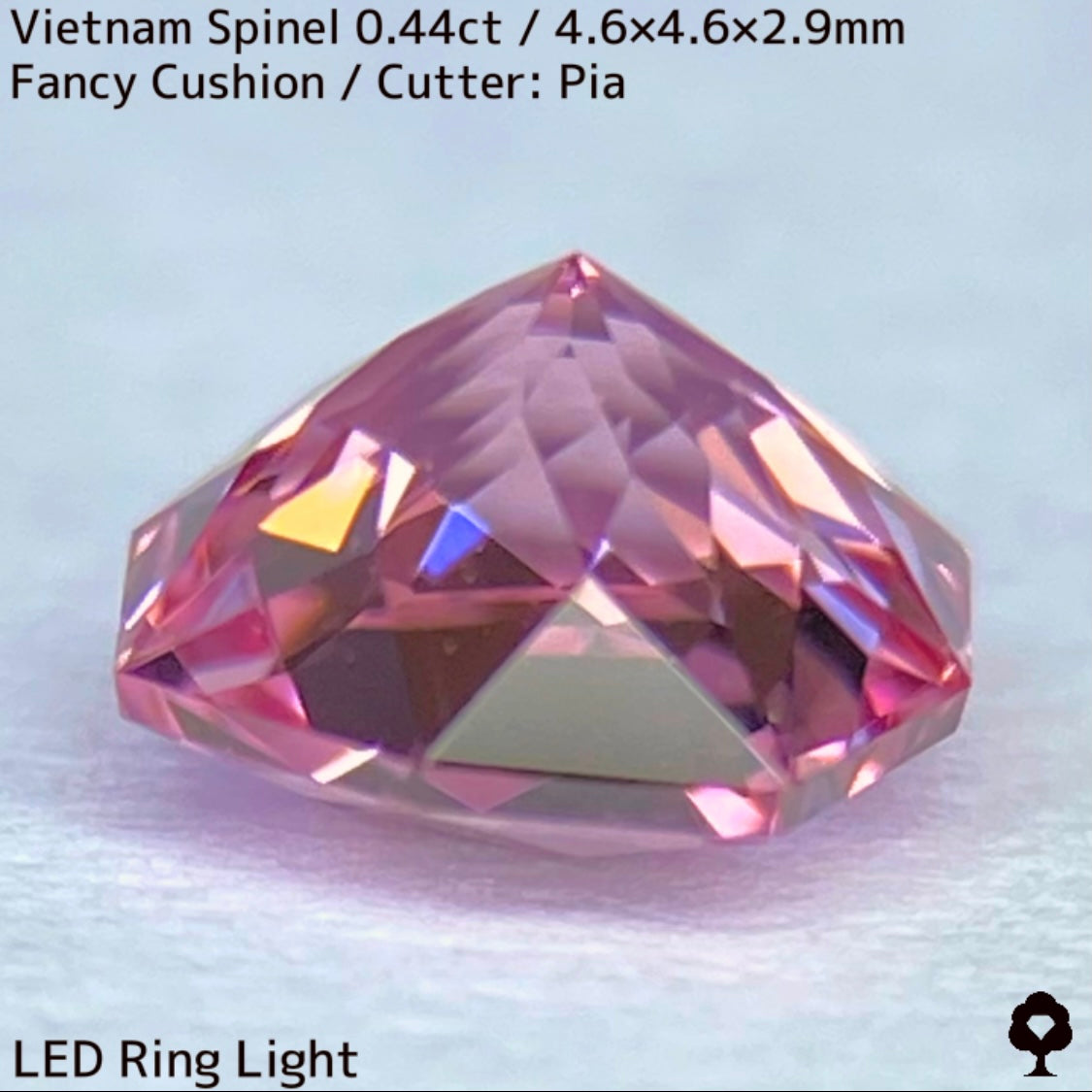 ベトナム産ピンクスピネル0.44ct★桜ピンクの美結晶から煌めきとファイアーが止まらない