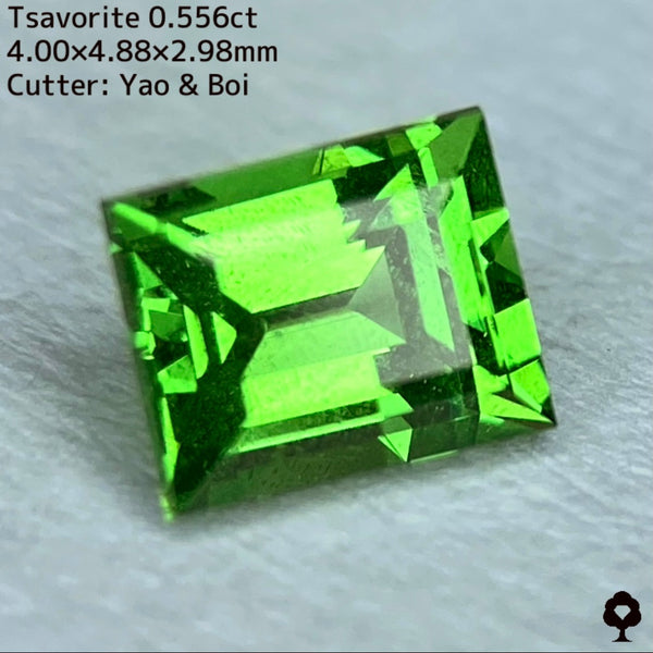 癒される鮮やかグリーンのシンプルバゲット★ツァボライト(グリーンガーネット)0.556ct