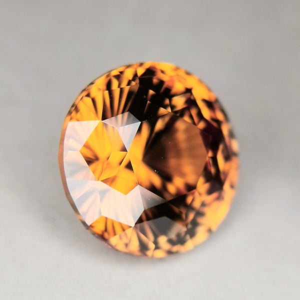 ナリカージルコン、神髄は美しい地色に色溜まり / ジルコン 3.332ct
