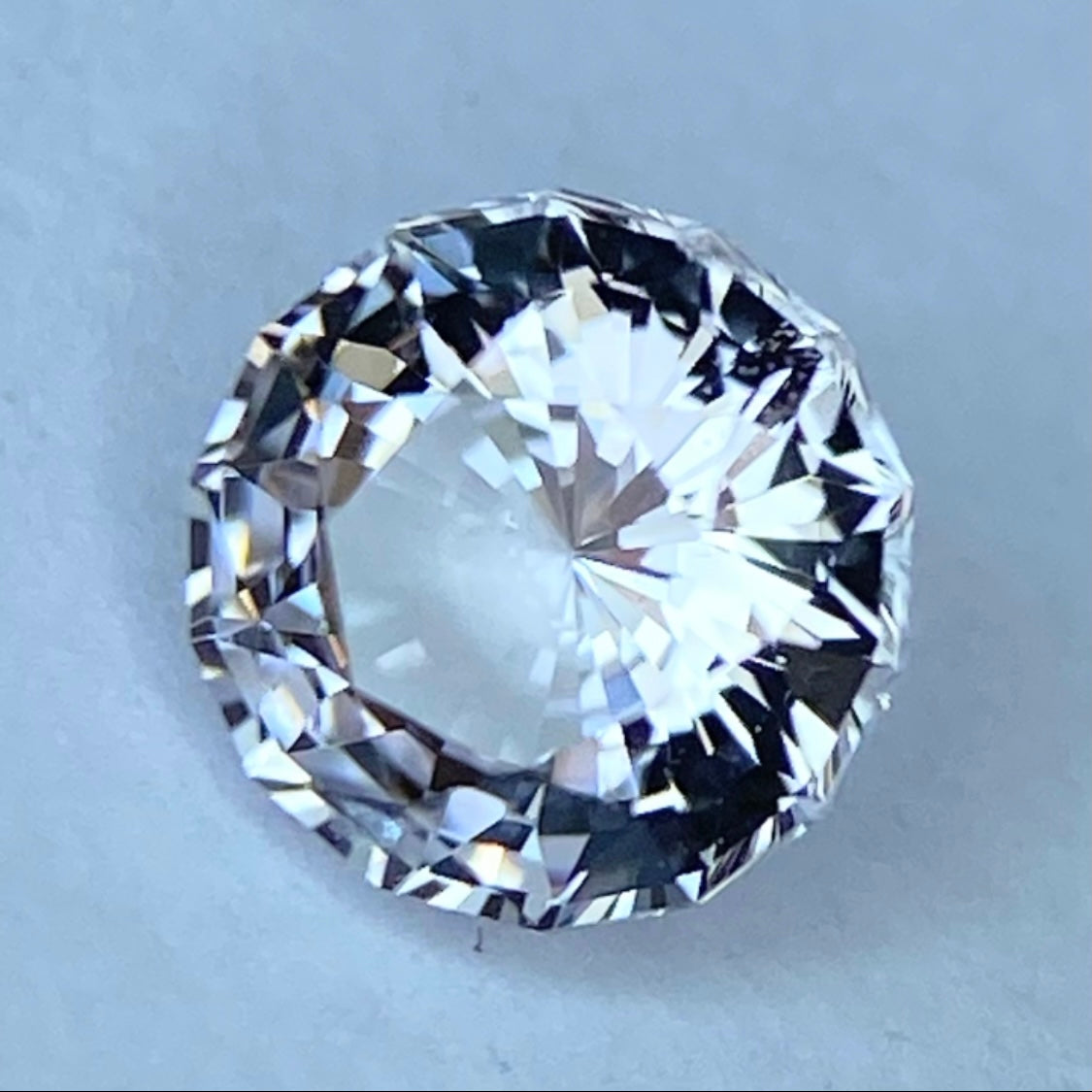 ベトナム産カラーレススピネル0.55ct – GemTreeJapan
