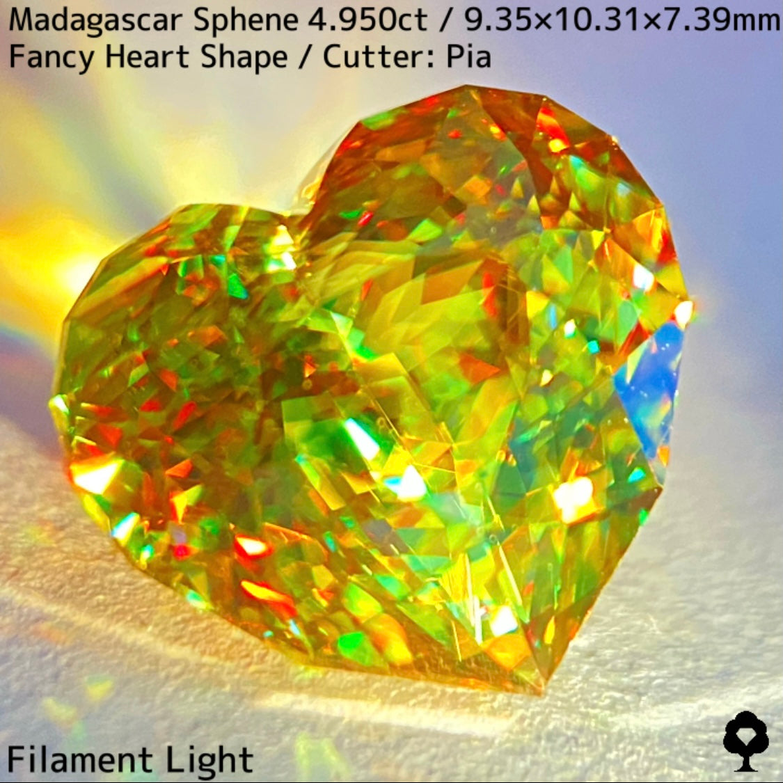 最高に煌めく超美結晶が完璧なファンシーハートシェイプに★マダガスカル産スフェーン4.950ct