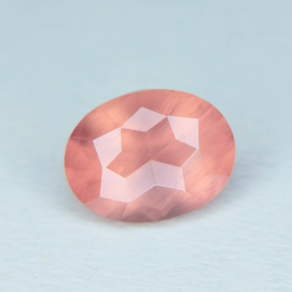国産宝石の底力、軟らかい雰囲気をキューブカットでお届け / ロードクロサイト 0.597ct