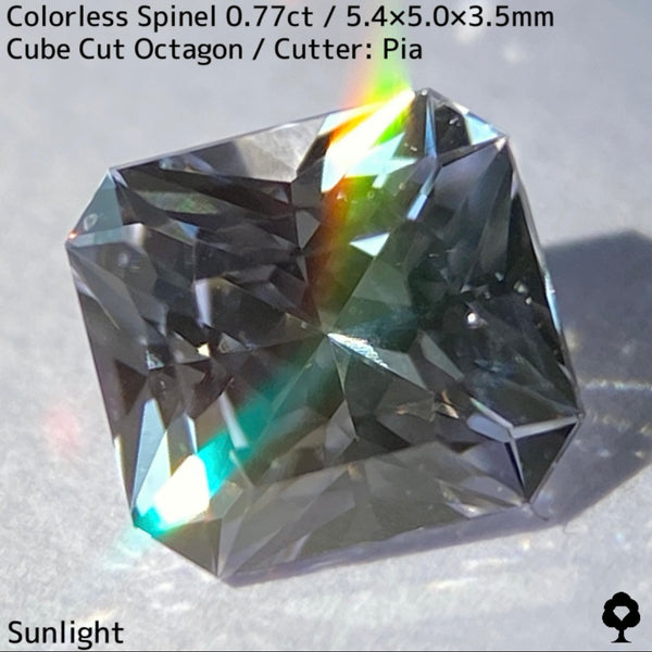 カラーレススピネル0.772ct★ダイヤ顔負けの強烈な煌めき放つレアカラー美結晶