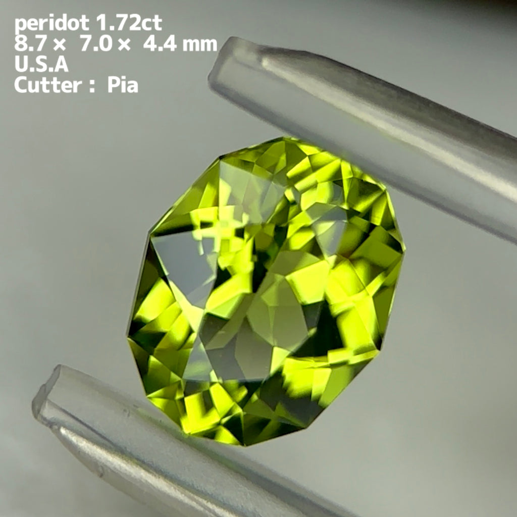 お客さま専用ページ】テリツヤ抜群の新緑グリーン🌱 ペリドット 1.72ct