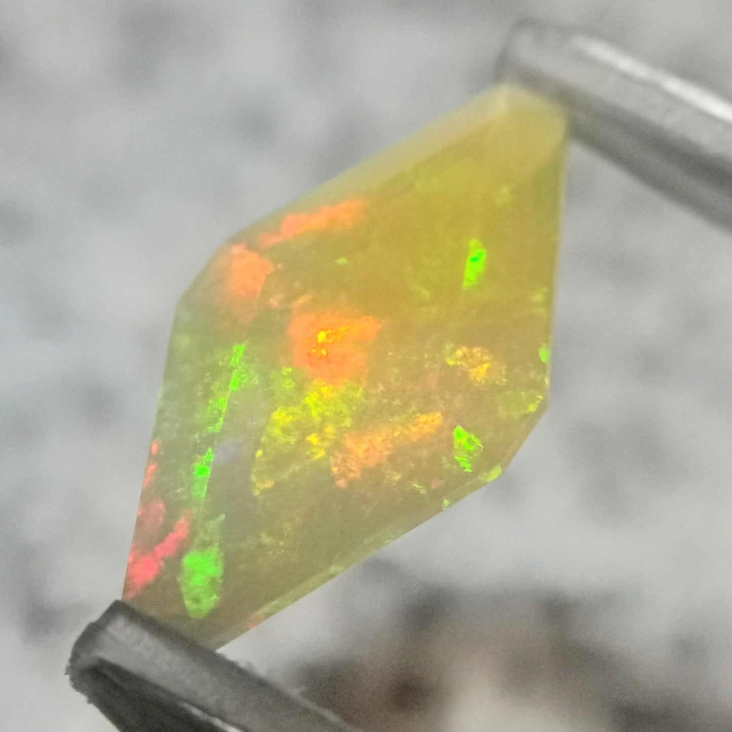 オパール 1.52ct / ゲオマニアカモーン！ゲオちゃんが作る特殊なファセットの組み方のカイトカット