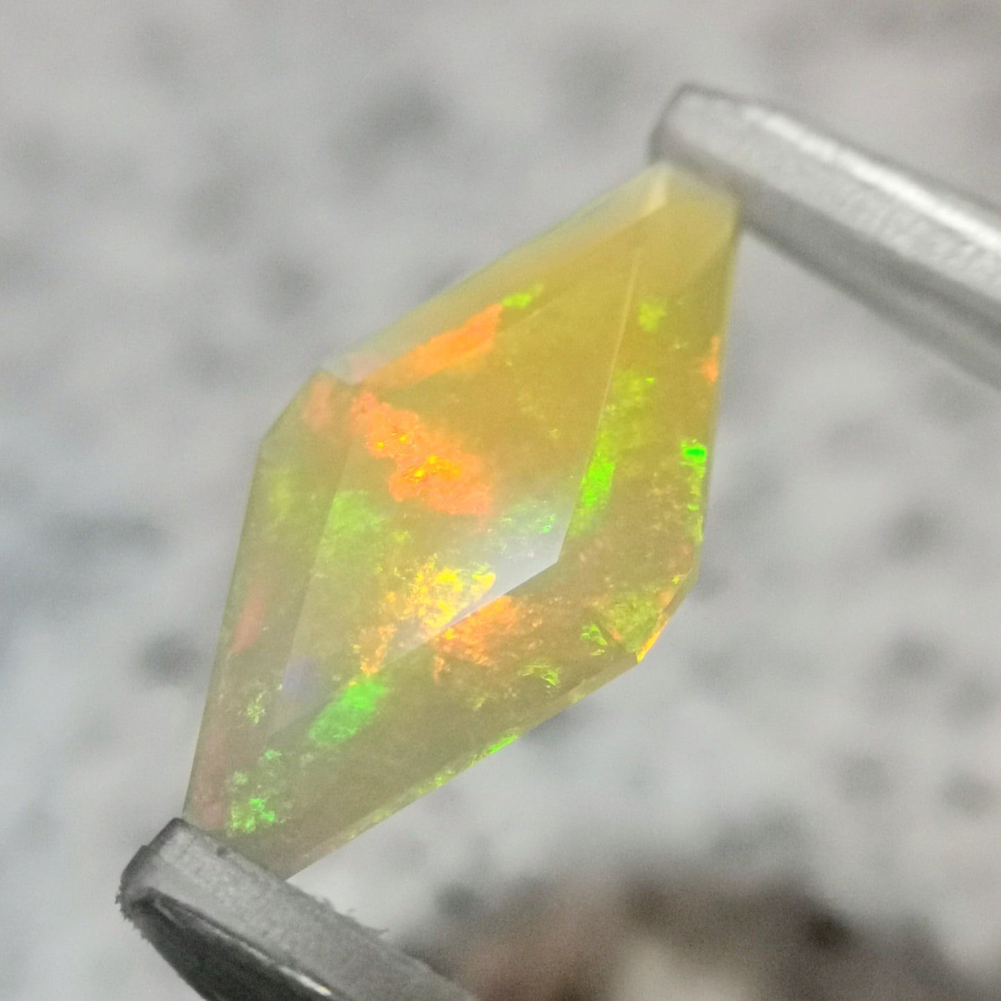 オパール 1.52ct / ゲオマニアカモーン！ゲオちゃんが作る特殊なファセットの組み方のカイトカット