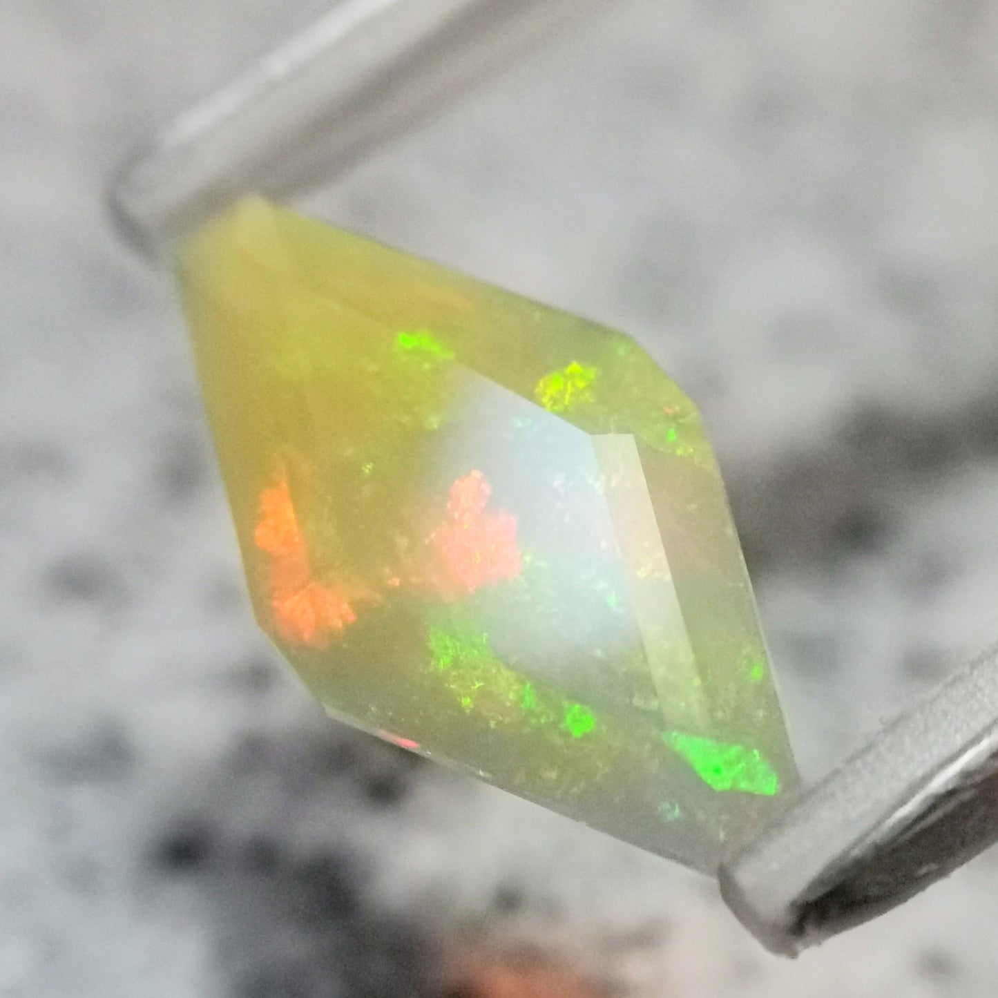 オパール 1.52ct / ゲオマニアカモーン！ゲオちゃんが作る特殊なファセットの組み方のカイトカット