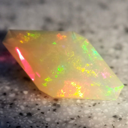 オパール 1.52ct / ゲオマニアカモーン！ゲオちゃんが作る特殊なファセットの組み方のカイトカット