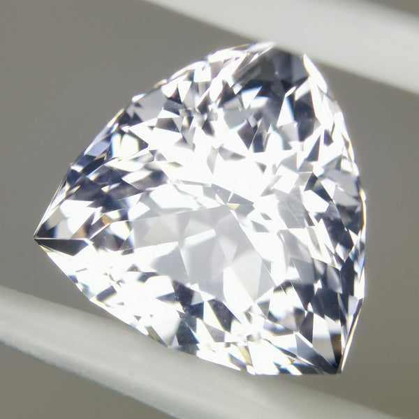 ダンビュライト 6.964ct