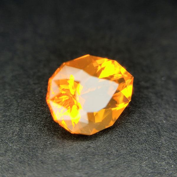 オレンジ色が美しいヤオ＆テン合作 / ファイアーオパール 1.48ct