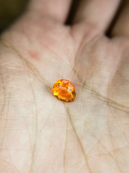 オレンジ色が美しいヤオ＆テン合作 / ファイアーオパール 1.48ct