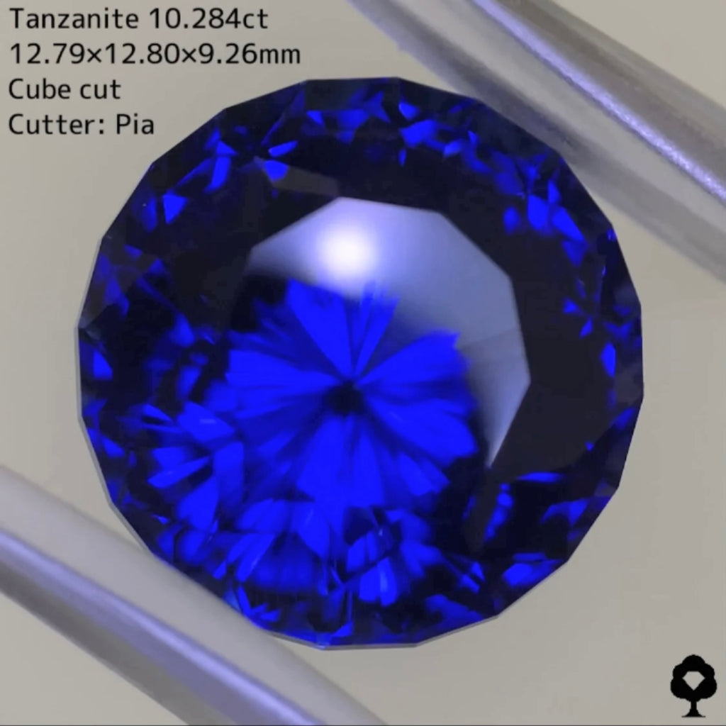 勿忘草】フラワーカービング タンザナイト 1.979ct - 各種パーツ