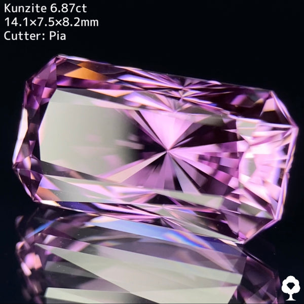 圧倒的な放射線状カットの煌めきの濃いパープリッシュピンクの大粒傑作★クンツァイト 6.87ct
