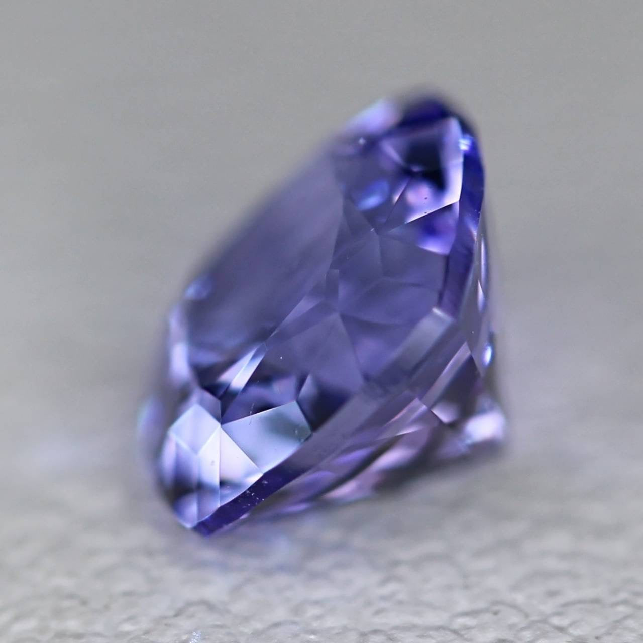 【勝手にチャットプレキャン】タンザナイト 0.49ct / ゲオちゃんのキューブカットが入ったシッカリ紫陽花色