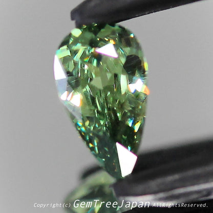 久しぶりに“1円スタート”の🙌GemTreeAuction🙌ゲオちゃん作品💎デマントイドガーネット0.425ct✨こちらはGemTree名物の“時短オークション”＆危険な2点同時終了❗️明日の12:34終了です⏰