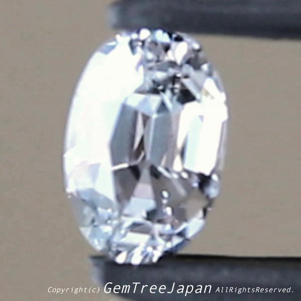 スピネル博物館 第6弾❗️アディダス自慢のカットで完成したスリランカ産カラーレススピネル0.834ct✨