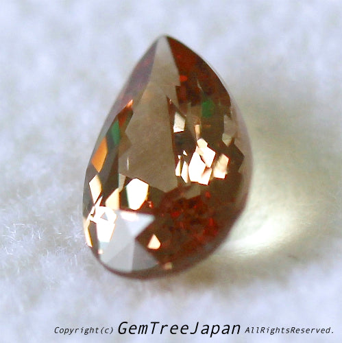 透明キラキラなカラーチェンジガーネット0.90ct