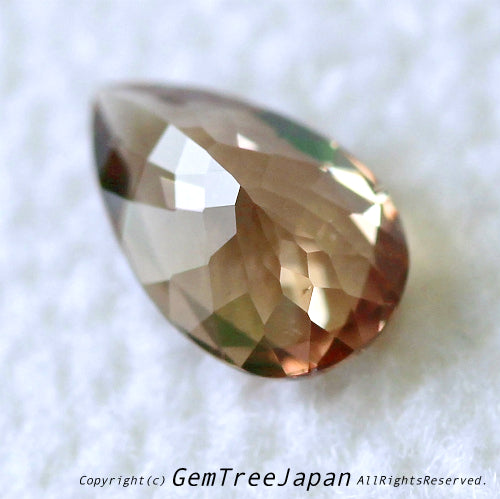 透明キラキラなカラーチェンジガーネット0.90ct