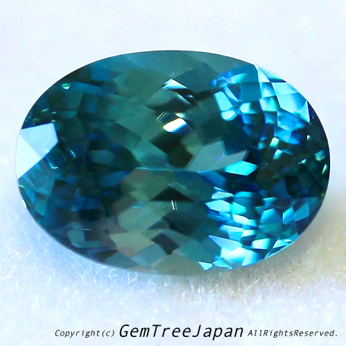 濃いめのブルーが美しく煌く✨ブルージルコン1.63ct
