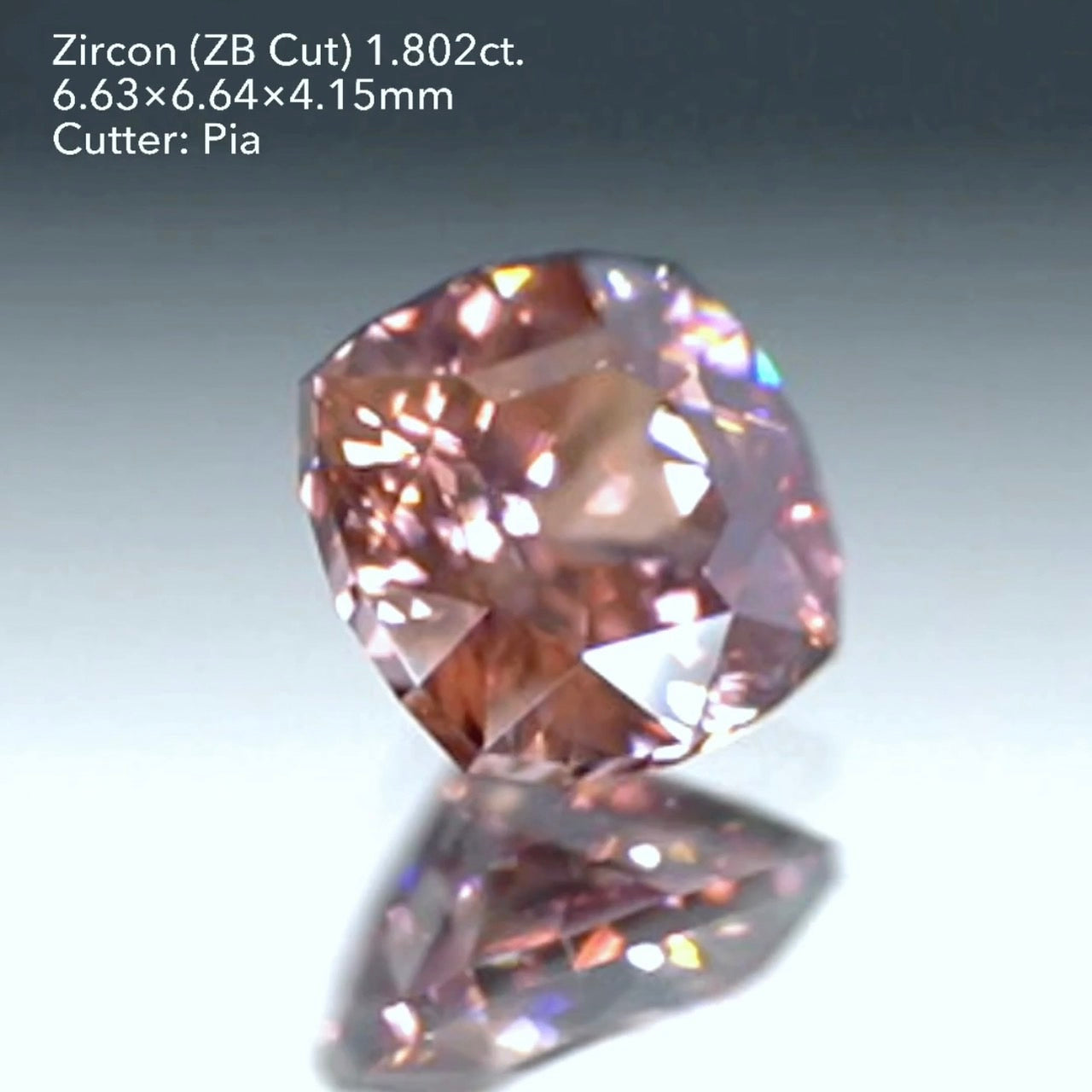 マラヤみたい❓オレンジィな大人のピンク💕ジルコン（ZB Cut）1.802ct