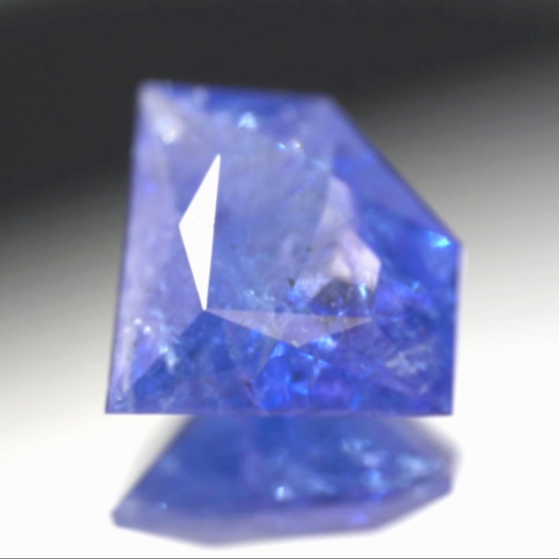 キレイじゃないけどメチャ可愛い💎宝石形タンザナイト6.56ct💎ピアッちゃん作品👍GTJ名物【HPオークション】こちらはクーポンはごめんなさい🙏