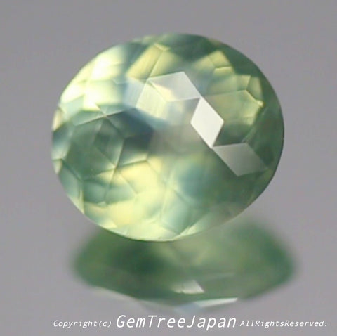 お見事👏  １ct〜１０ctの“キューブスターカット”のプレナイト💎  こちらは1.918ct✨  ゲオちゃん作品✨