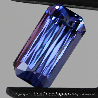 完成直後の興奮からまさかのオークション出品❗️非加熱タンザナイト2.202ct💎✨こちらはGemTree名物の“時短オークション”7月7日(火曜日)20:00終了です⏰