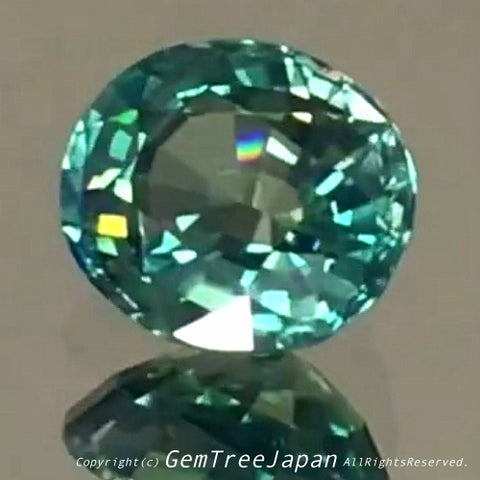 カットも完成👌渋い美色が綺麗に輝く✨ジルコン2.360ct💎