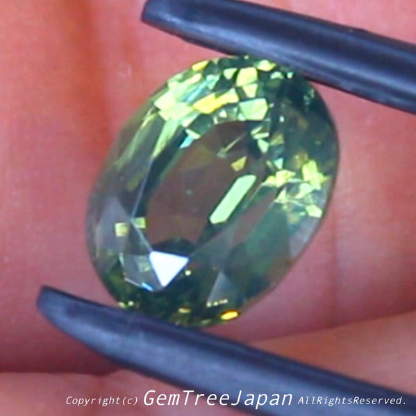 こちらは【大感謝祭20%OFF❗️】アディダス作👍神秘的な輝き✨グリーンジルコン2.512ct✨🌈