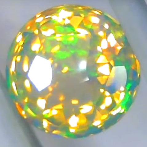 【SOLD OUT】仕入職人“肝入りカット”のエチオピアオパール0.45ct💎ゲオちゃん作品✨こちらは「お問合せ一番乗り特価」でご紹介です♪