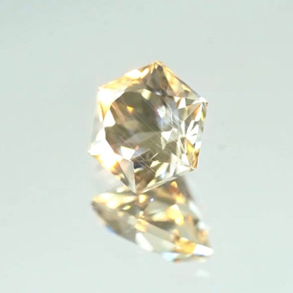 【💖GTCより特別出品💖】六花ラブラドライト 0.99ct✨師匠作品