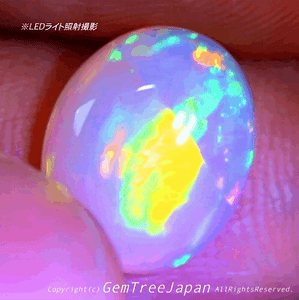 こちらは「ビックリ大胆企画😵」対象商品です❗️まるでオパール博物館第7弾❗️分断された2タイプの美しい遊色✌️クリスタル系エチオピアオパール3.28ct🎶
