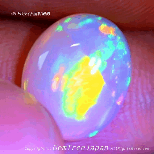 こちらは「ビックリ大胆企画😵」対象商品です❗️まるでオパール博物館第7弾❗️分断された2タイプの美しい遊色✌️クリスタル系エチオピアオパール3.28ct🎶