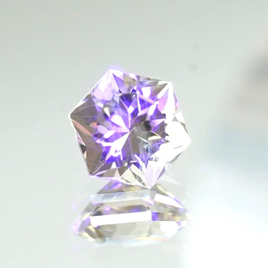 【💖GTCより特別出品💖】六花ラブラドライト 0.99ct✨師匠作品