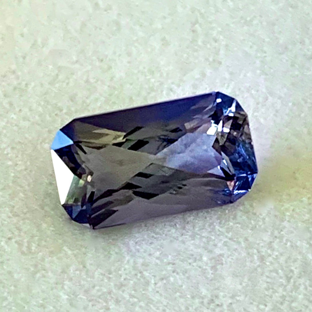 アイオライト1.42ct✨11/18夜Live配信商品⚡️ピアっちゃん作品💎✨