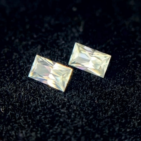【SOLD OUT】【セット１６】ダイヤを超える魅力的な輝き✨カラーレスジルコン2個セット計0.80ct💎💎お問合せ一番乗り特価でご紹介です♪
