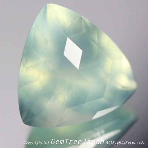 お見事👏１ct〜１０ctの“キューブスターカット”のプレナイト💎こちらは4.699ct✨ゲオちゃん作品👍