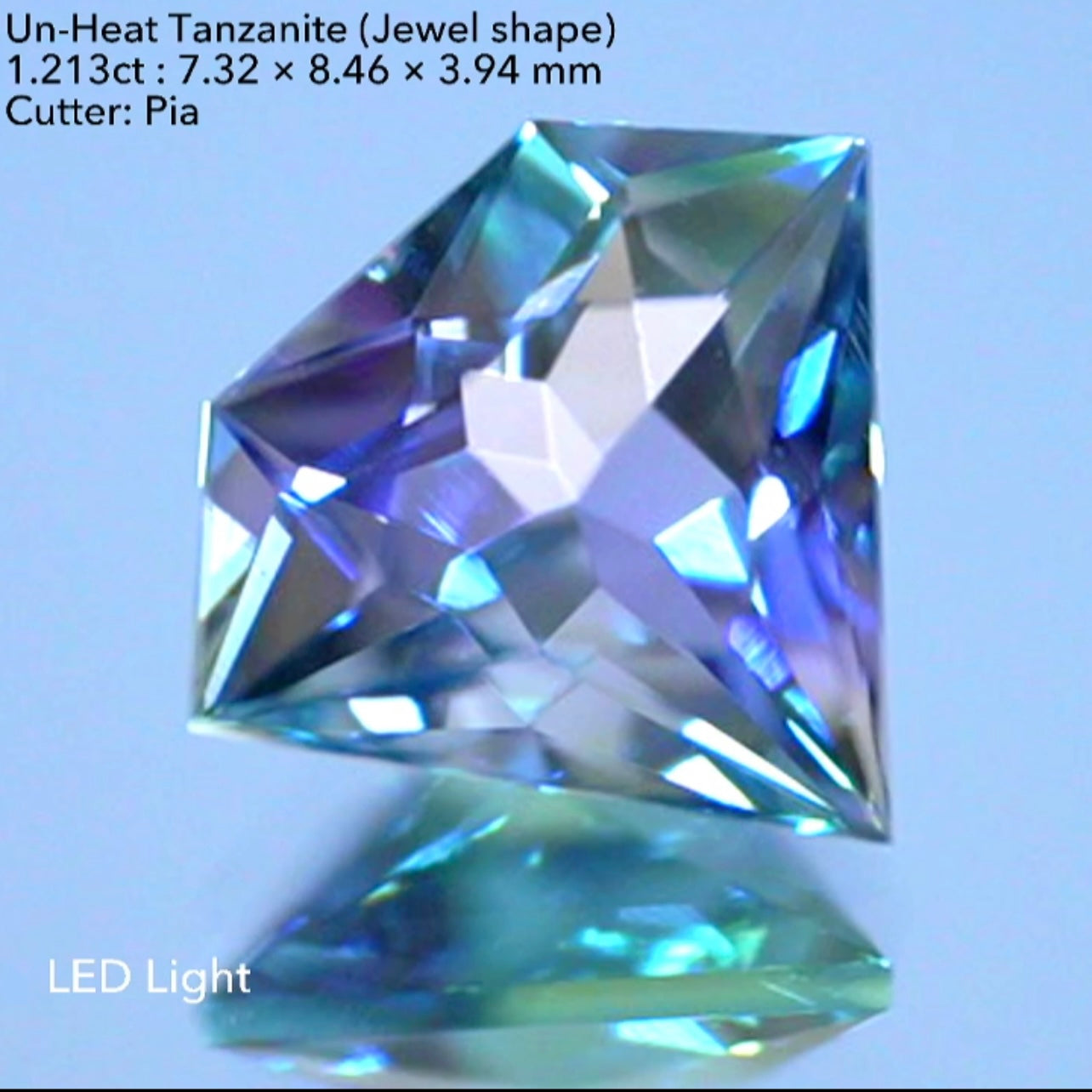 宝石形】非加熱タンザナイト(ゾイサイト)1.213ct （マンダリン