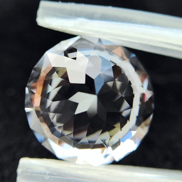 💎✖️１０❣️✨”フチドリ２段”で立体的な豪華なキラメキを♬✨宝石形が見えるピアッちゃん新カット💎ダンビュライト2.662ct
