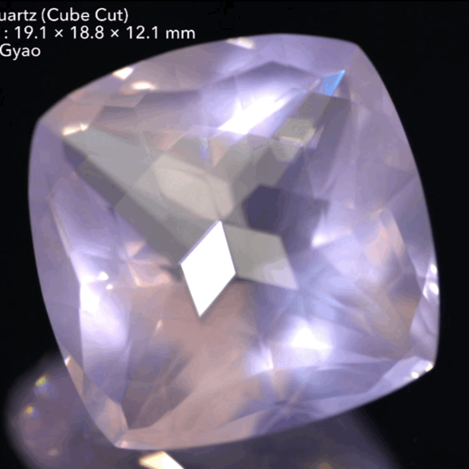 春爛漫🌸🍃カットも質もハイレベル👏キューブカットで仕上げた大粒ローズクォーツ23.36ct🎁✨ゲオちゃん作品👍3/14スタート〜4/21終了🤣