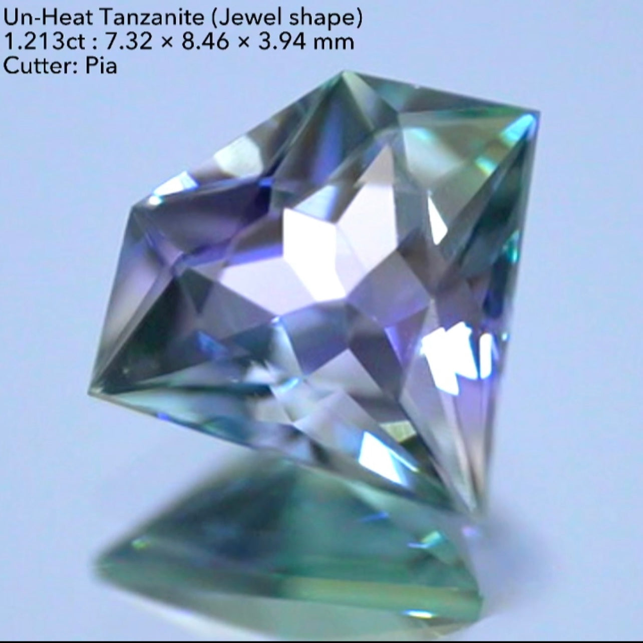 宝石形】非加熱タンザナイト(ゾイサイト)1.213ct （マンダリン