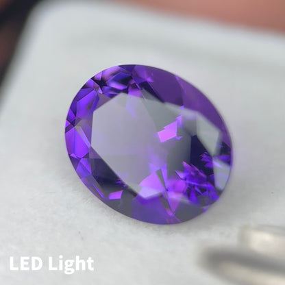 価格改定からさらに年末ハラキリ❗️虹がかかる🌈アメジスト 2.72ct 変則キューブカット