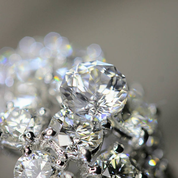 さてさて😁ジルコンはどこに隠れているのかな❔🧐ZBカットのカラーレスジルコン✨0.73ct & 0.73ct