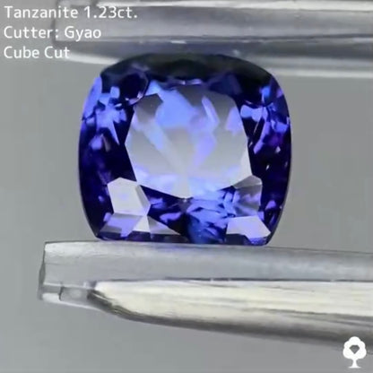 【お客さま専用】花のような煌めきを放つ多色性感じる美色クッションタンザナイト 1.23ct  ゲオちゃん作品【Cube Cut】20ZBご利用価格