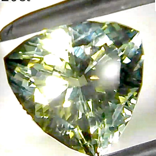 12/19超❗️ロングLive配信商品💎🌳⚡️ファンシートリリアント🔼グリーンクォーツ3.20ct✨レイちゃん作品✨