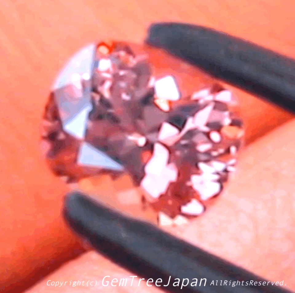 これはカナリ綺麗で面白い❗️タンザニア産スピネル1.190ct✨週末の夜なので『真夜中だけのタイムSALE⏰』を発動しちゃいます😏