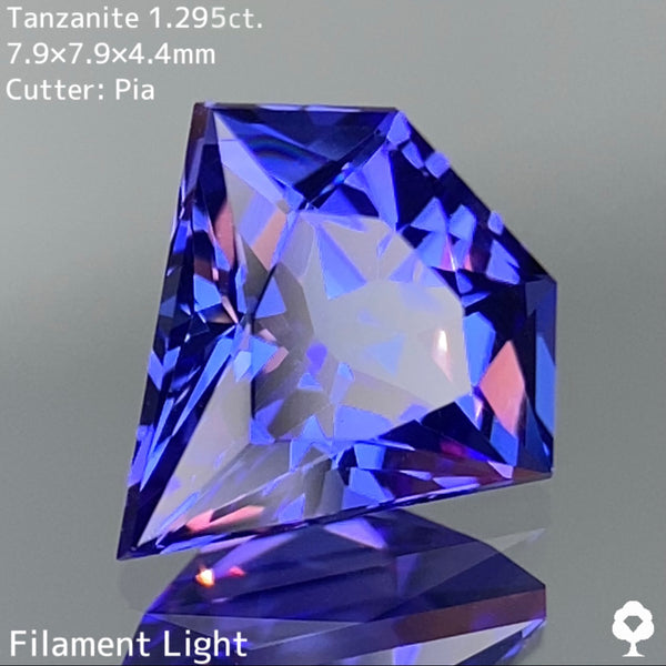 全て要素が美しい抜群のプロポーションの美色宝石形★タンザナイト1.295ct